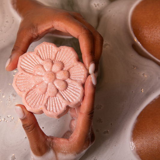 White Blossom & Fig Bath Bomb